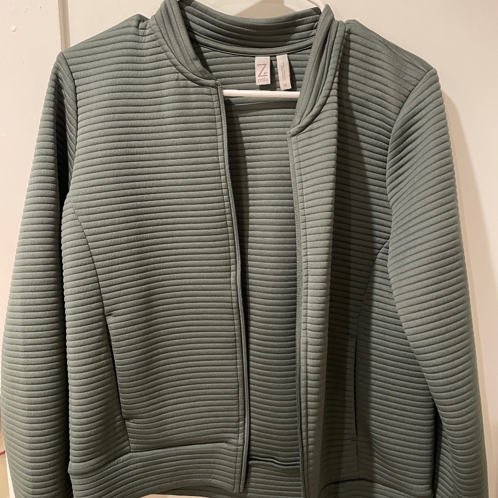 Zella exercise sweatshirt